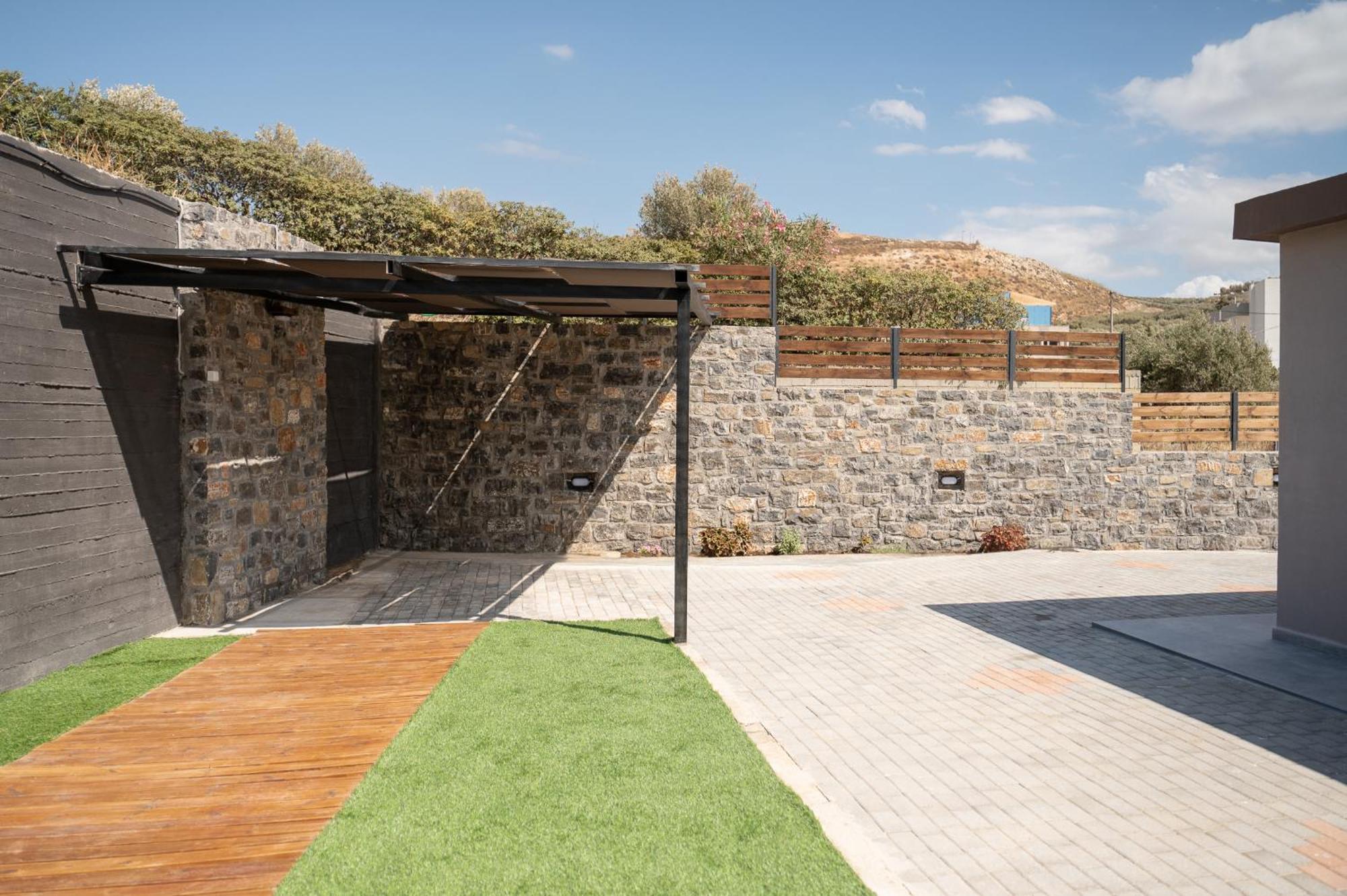 Majestic Manor With Outdoor Jacuzzi By 8Essentially Karteros Exterior photo